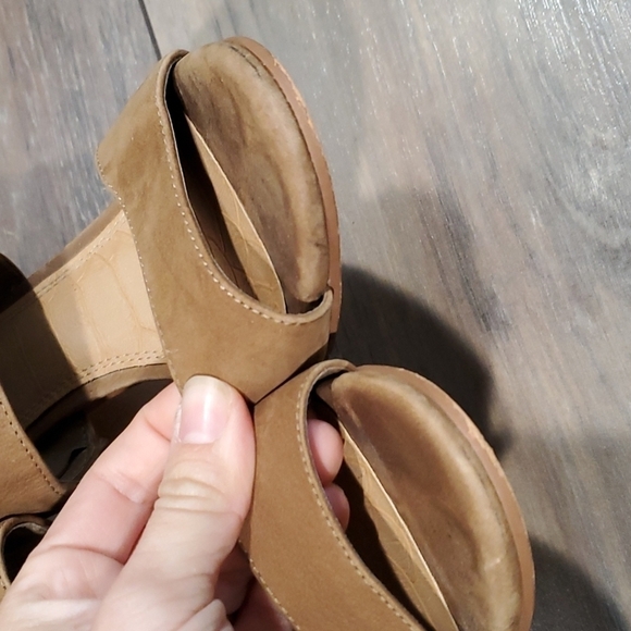 Gianni Bini Women Leather ankle strap  block heels shoes sandals - Picture 5 of 12